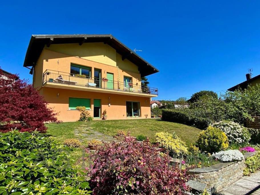 Casa Vacanza Veronica Con Giardino فيربانيا المظهر الخارجي الصورة