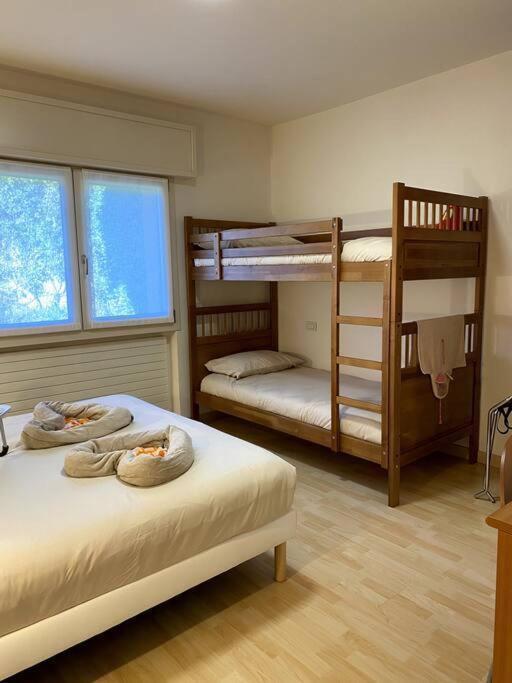 Casa Vacanza Veronica Con Giardino فيربانيا المظهر الخارجي الصورة